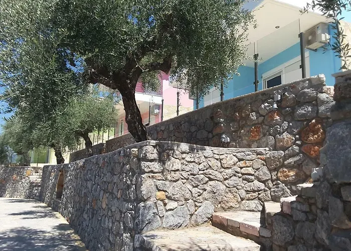 Shiraz Villas